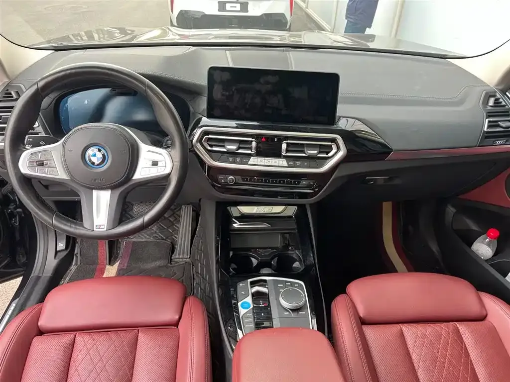 BMW iX3 2024 из CN, фото 8