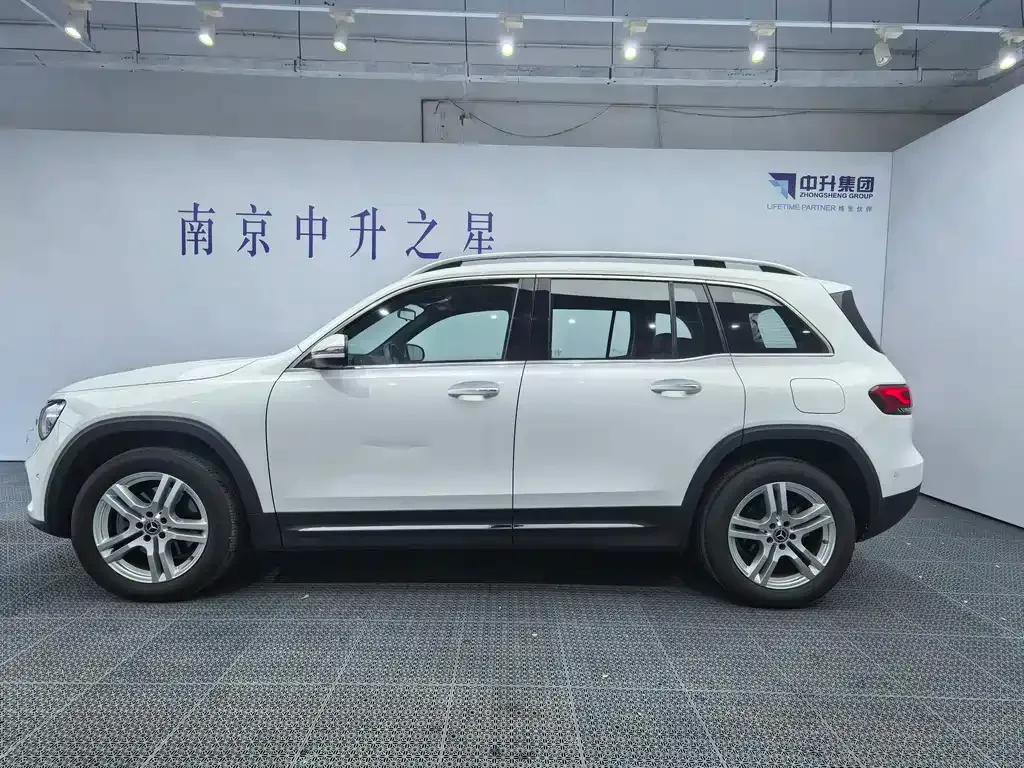 Mercedes-Benz GLB 2023 из CN, фото 7