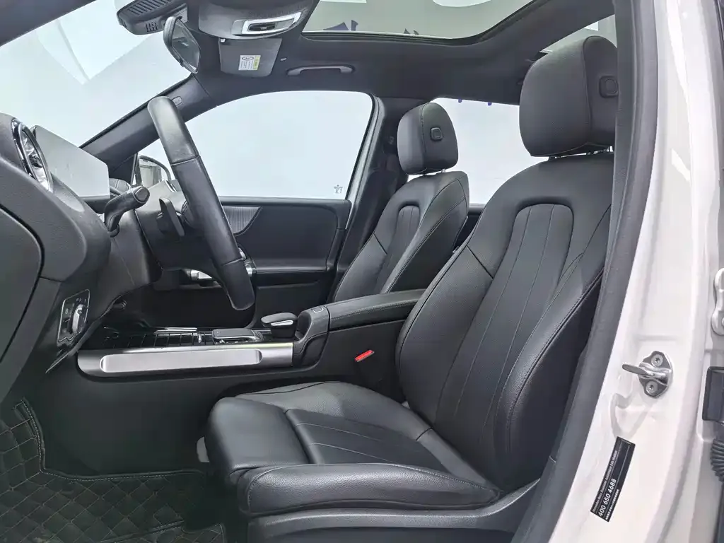 Mercedes-Benz GLB 2023 из CN, фото 8
