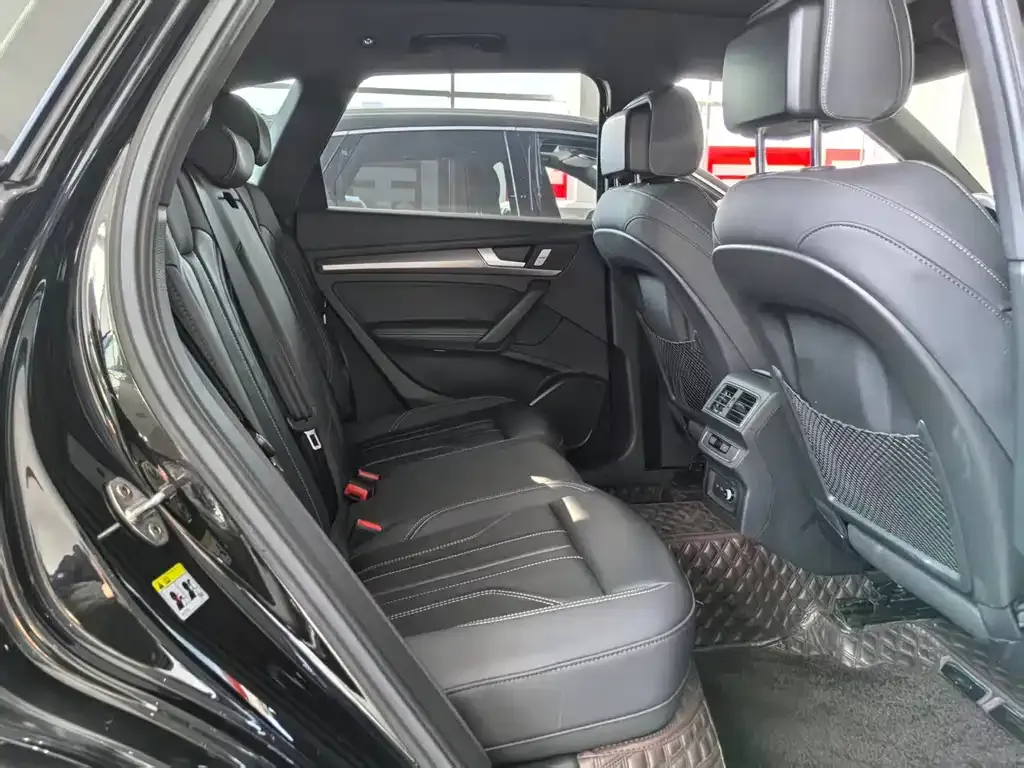 Audi Q5L 2023 из CN, фото 9