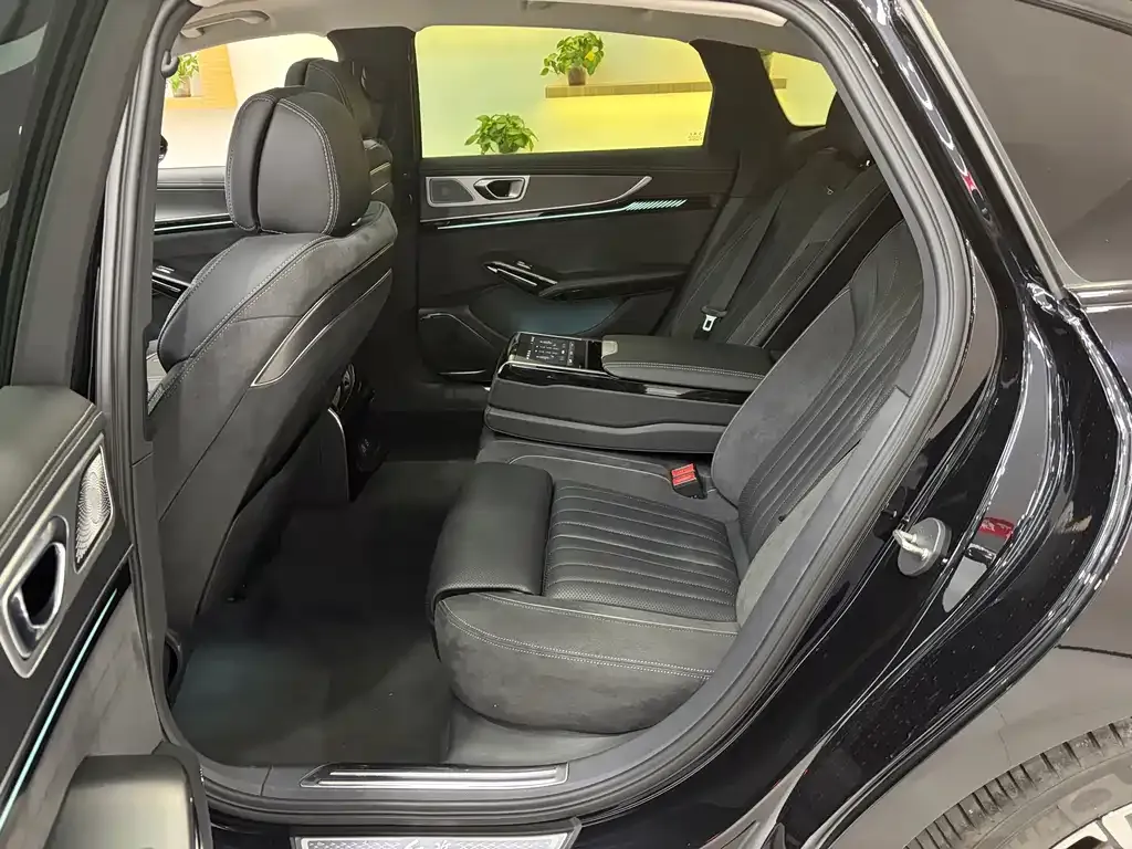 Hongqi H9 2024 из CN, фото 8