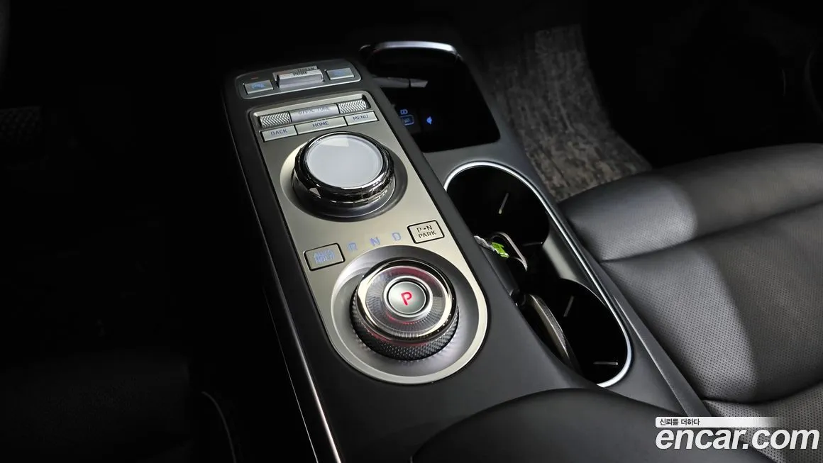 Genesis GV70 — фото 9