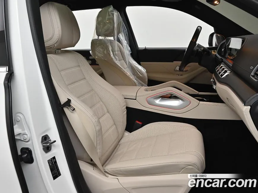Mercedes-Benz GLS-Class — фото 10