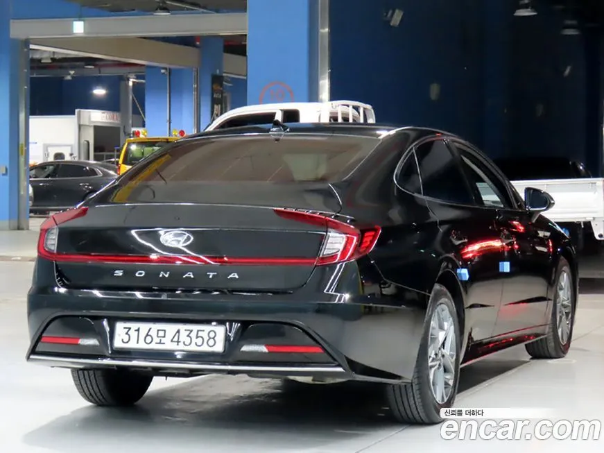 Hyundai Sonata 2022 из KR, фото 2