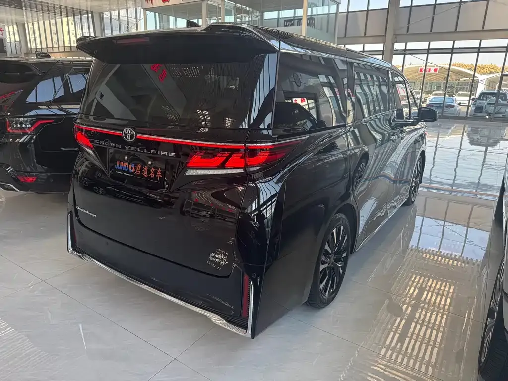 Toyota Vellfire 2024 из CN, фото 5