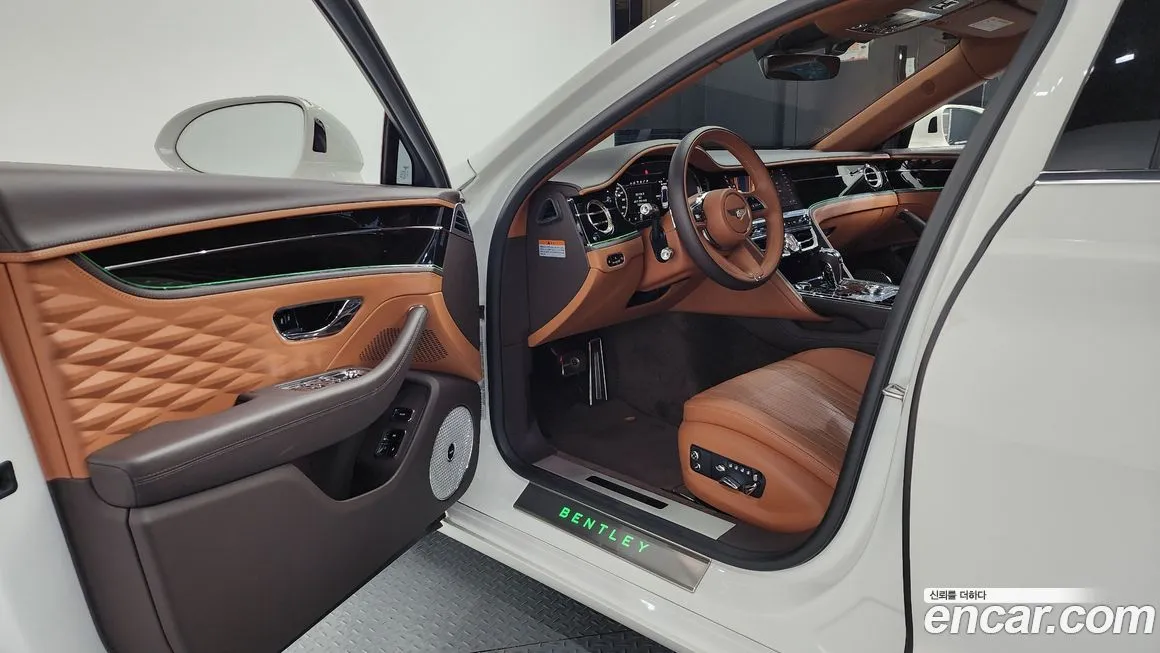 Bentley Flying Spur 2022 из KR, фото 10
