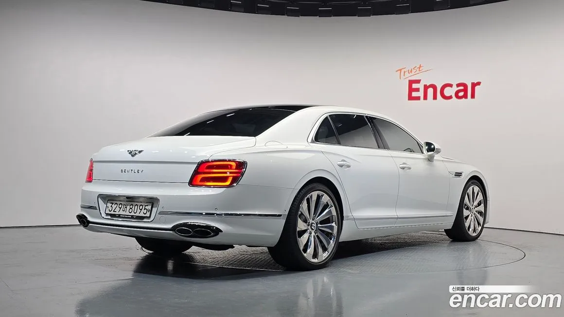Bentley Flying Spur 2022 из KR, фото 2