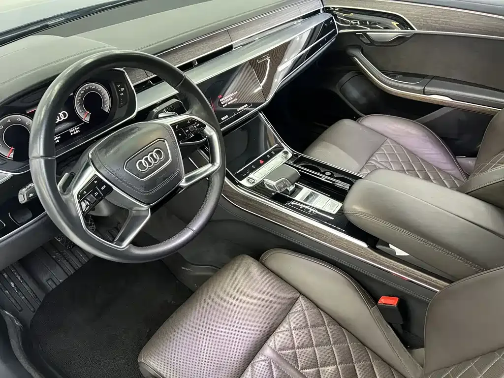 Audi A8 2021 из CN, фото 10
