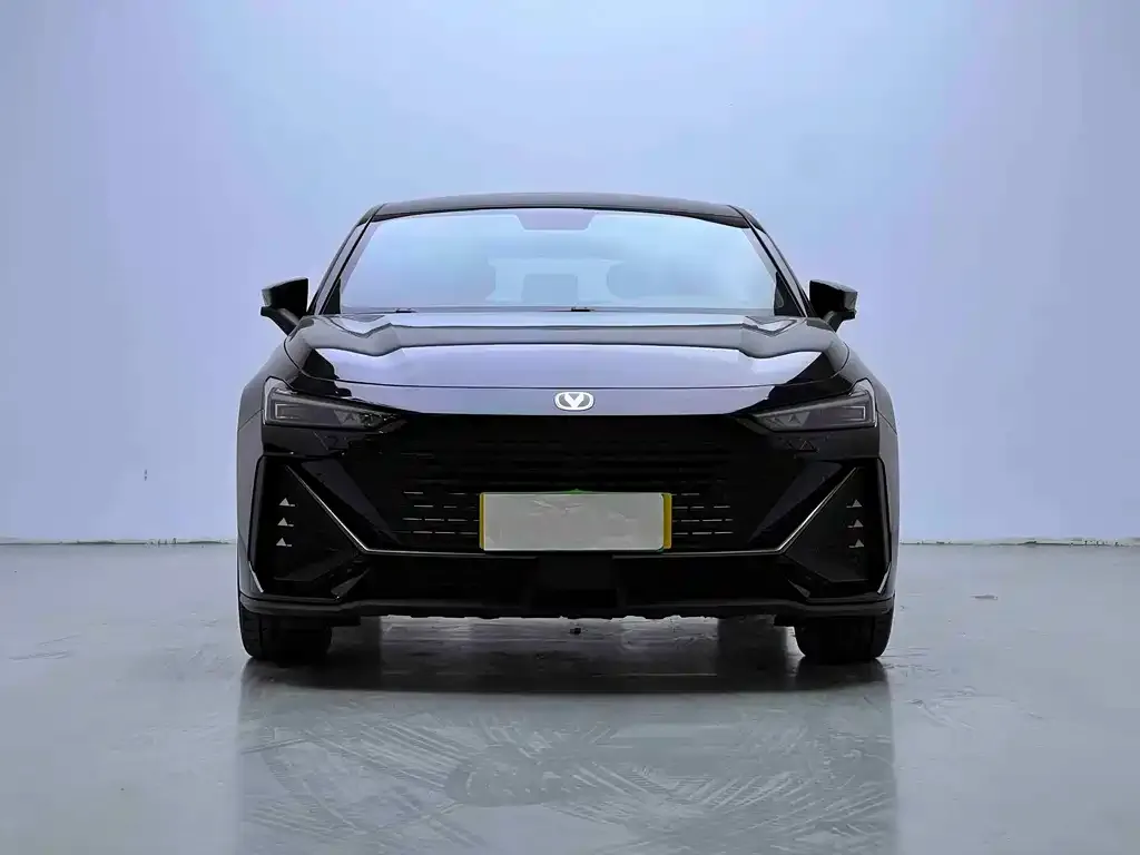 Changan UNI-V 2023 из CN, фото 2