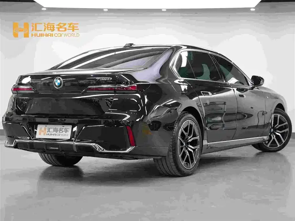 BMW 7 Series 2024 из CN, фото 3