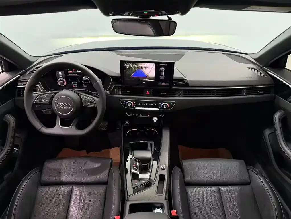 Audi A4L 2023 из CN, фото 6