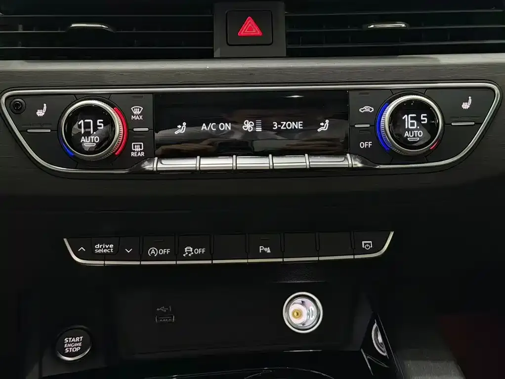 Audi A4L 2023 из CN, фото 9