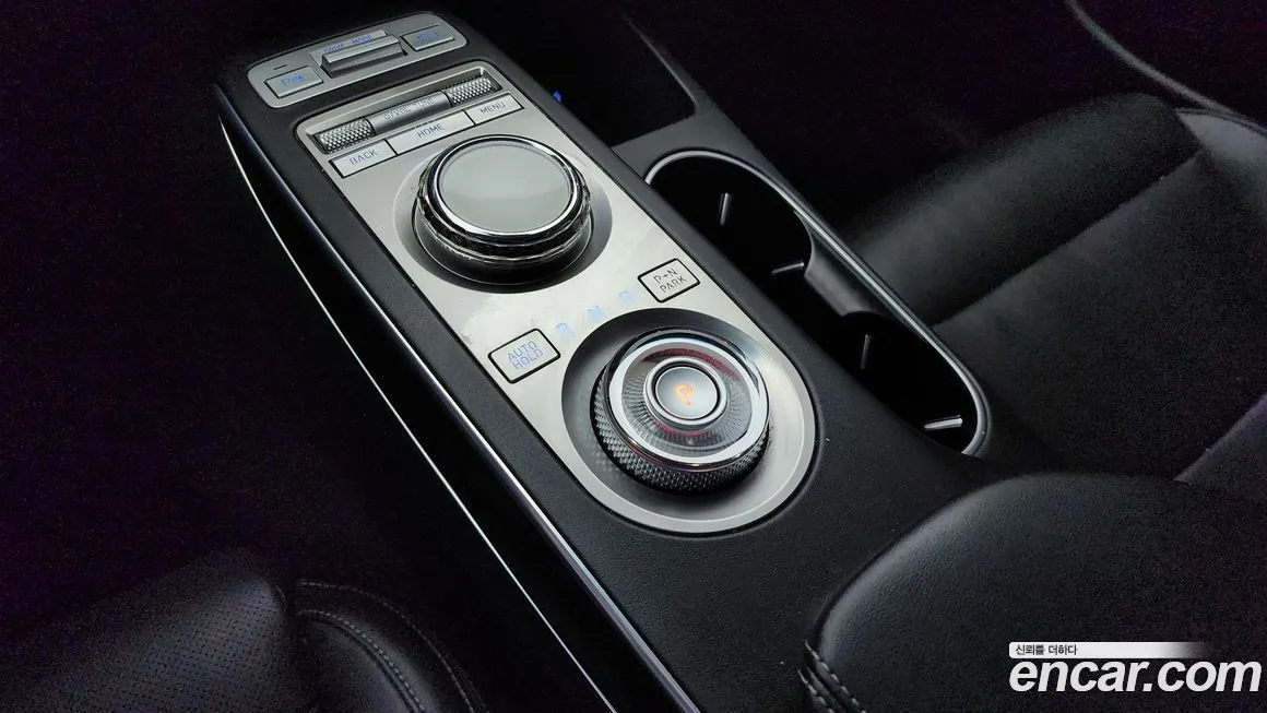 Genesis GV70 — фото 9
