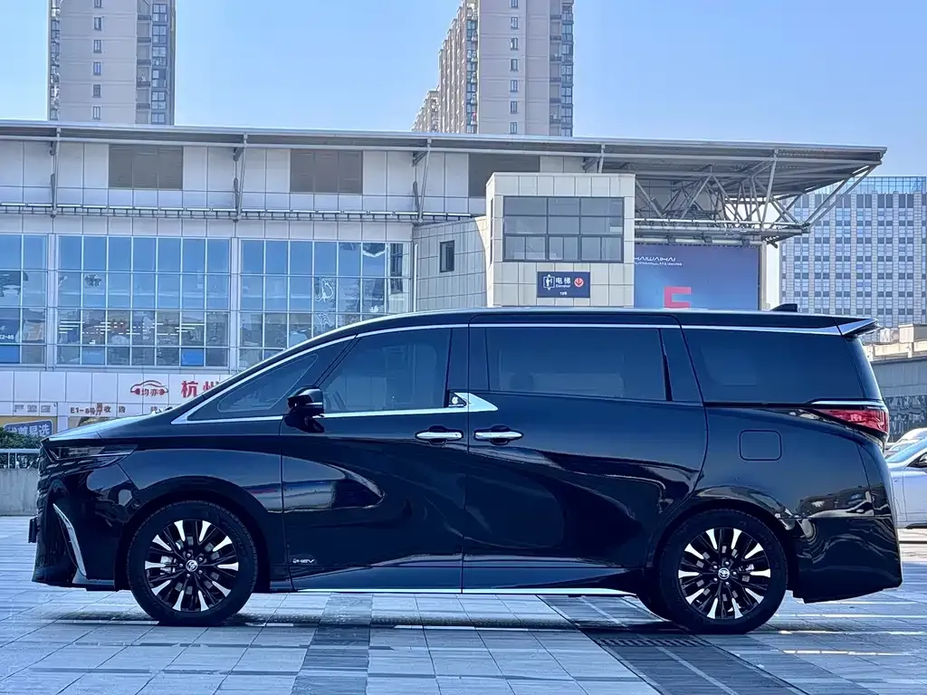 Toyota Alphard 2024 из CN, фото 3