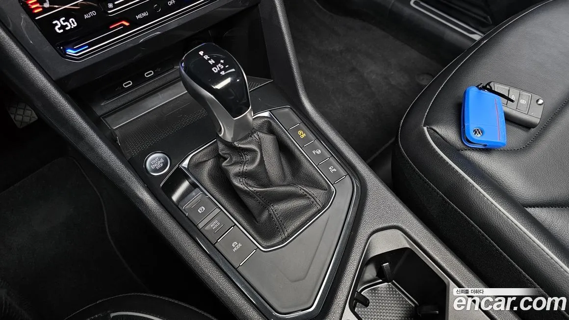 Volkswagen Tiguan — фото 9