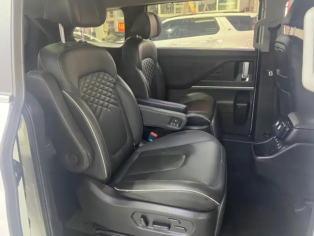 Hyundai Custo — фото 10