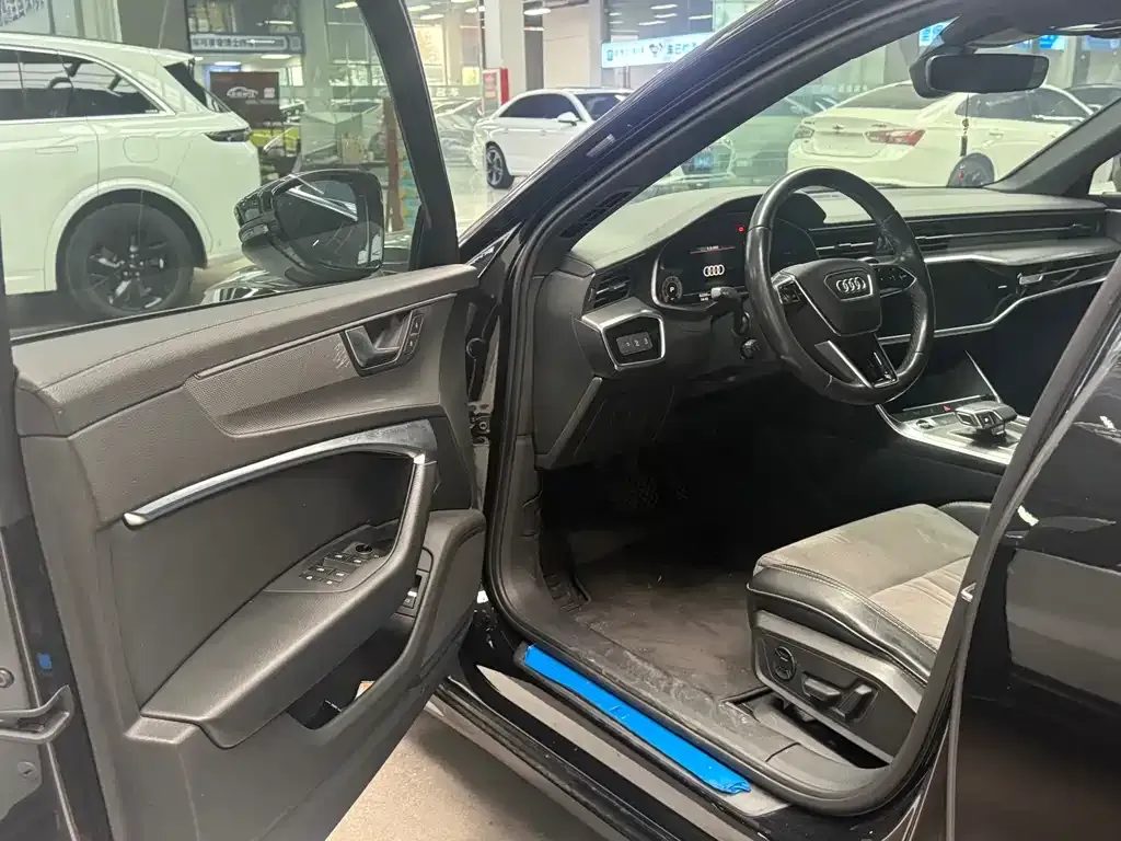 Audi A6L 2022 из CN, фото 4