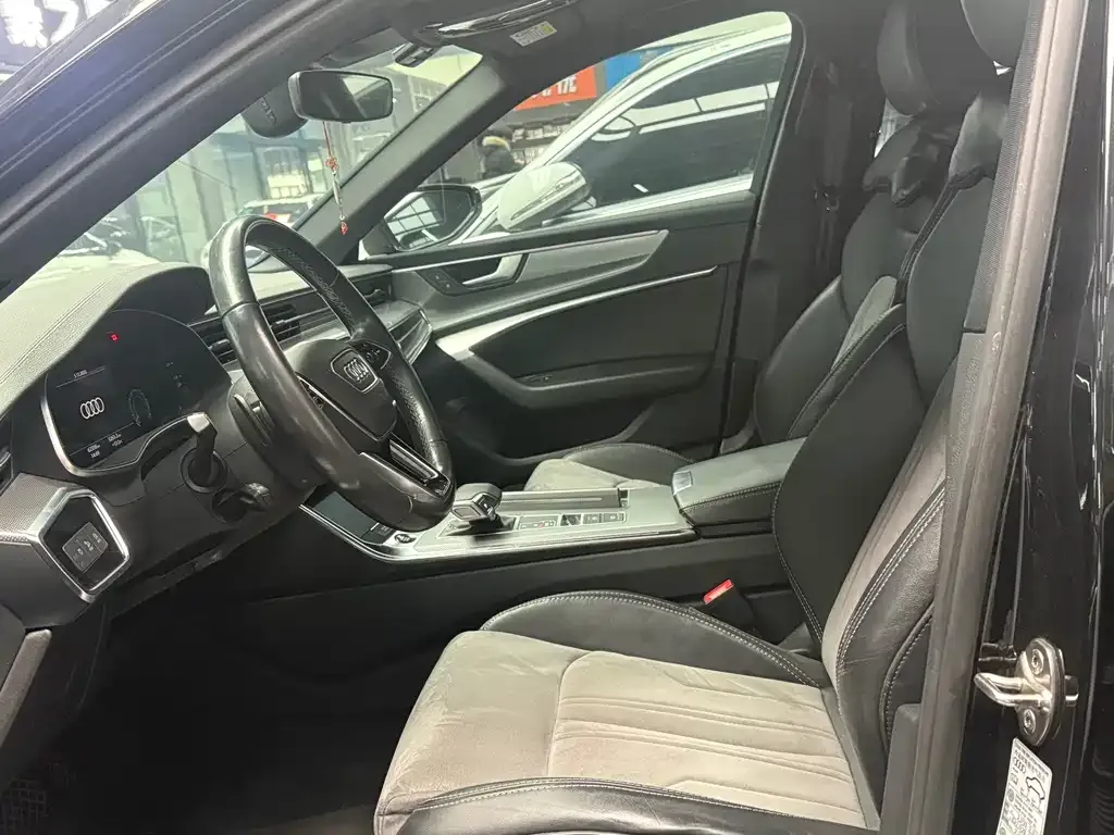 Audi A6L 2022 из CN, фото 6