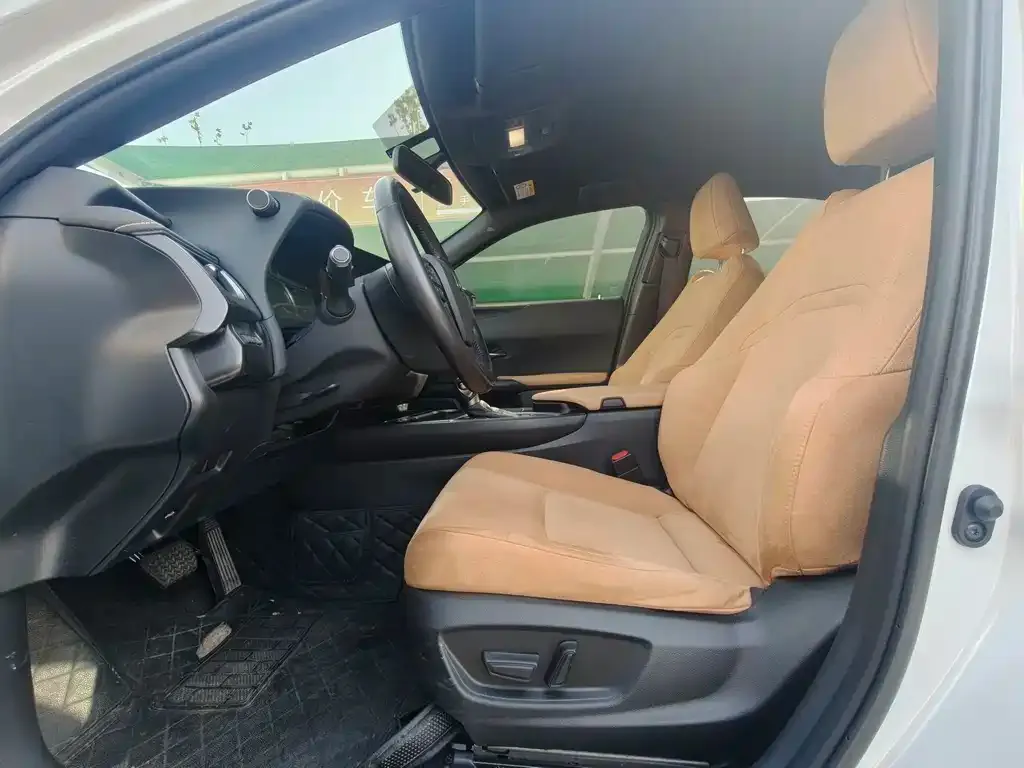 Lexus UX 2024 из CN, фото 8