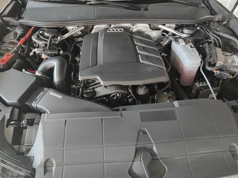 Audi A6L 2021 из CN, фото 10