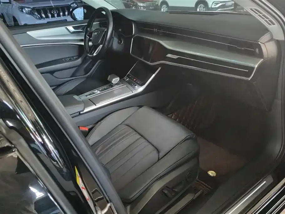 Audi A6L 2021 из CN, фото 8