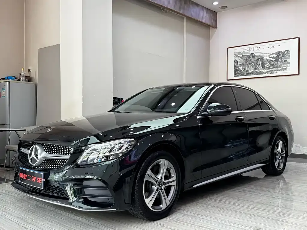 Mercedes-Benz C-Class — фото 1