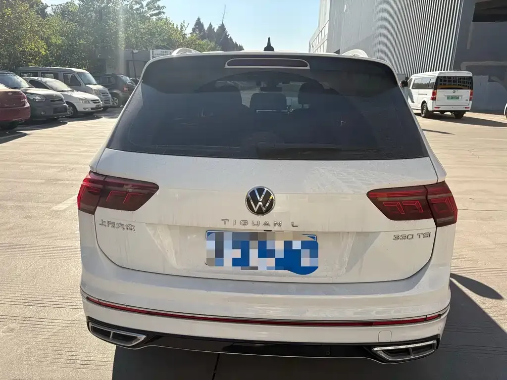 Volkswagen Tiguan L — фото 8