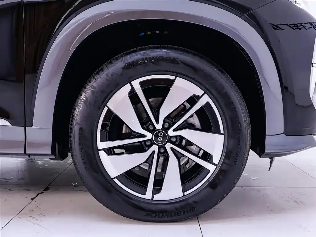 Audi Q6 2025 из CN, фото 6