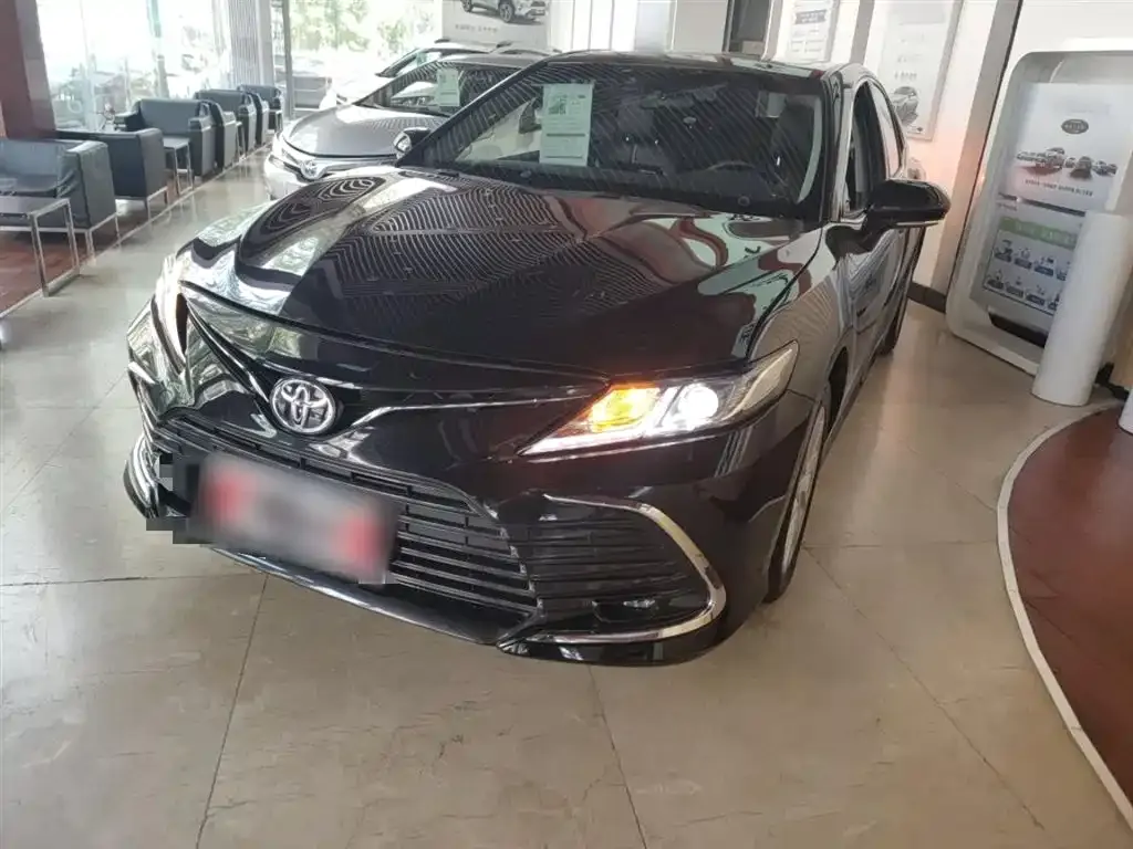 Toyota Camry 2023 из CN, фото 1