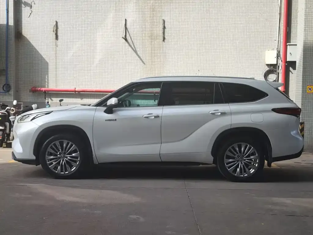 Toyota Highlander 2022 из CN, фото 2