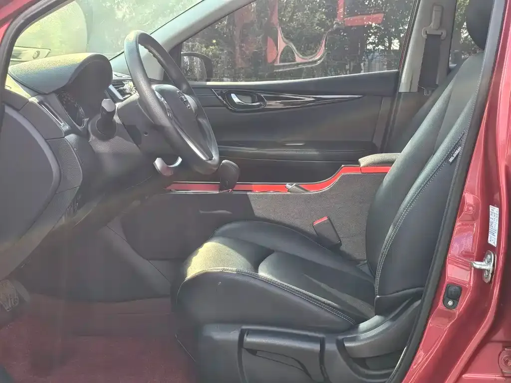 Nissan Tiida 2025 из CN, фото 4