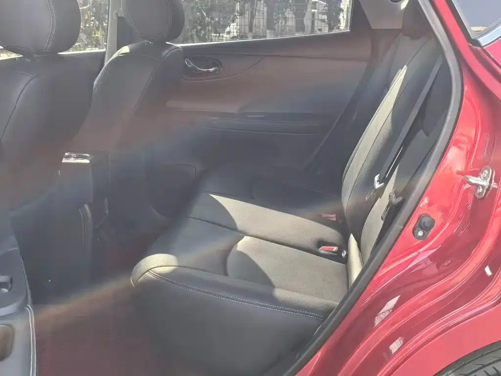 Nissan Tiida 2025 из CN, фото 8