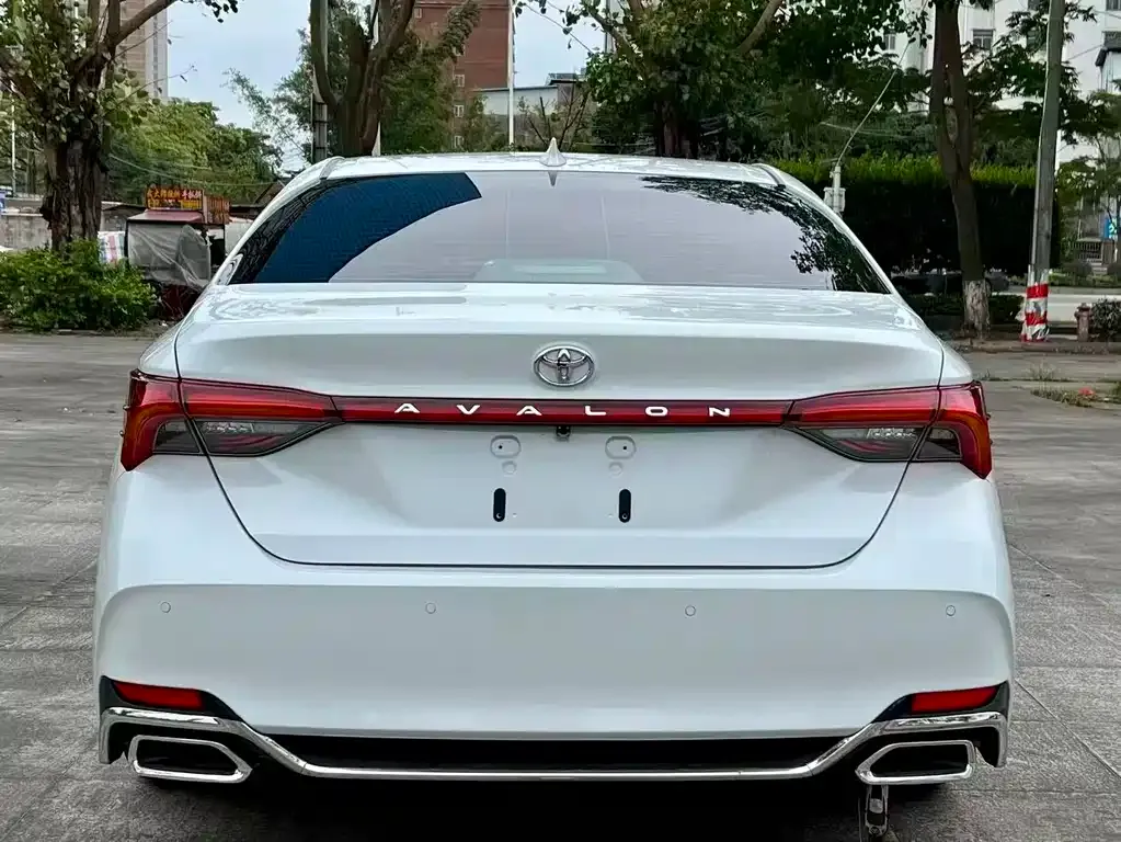 Toyota Avalon 2023 из CN, фото 5