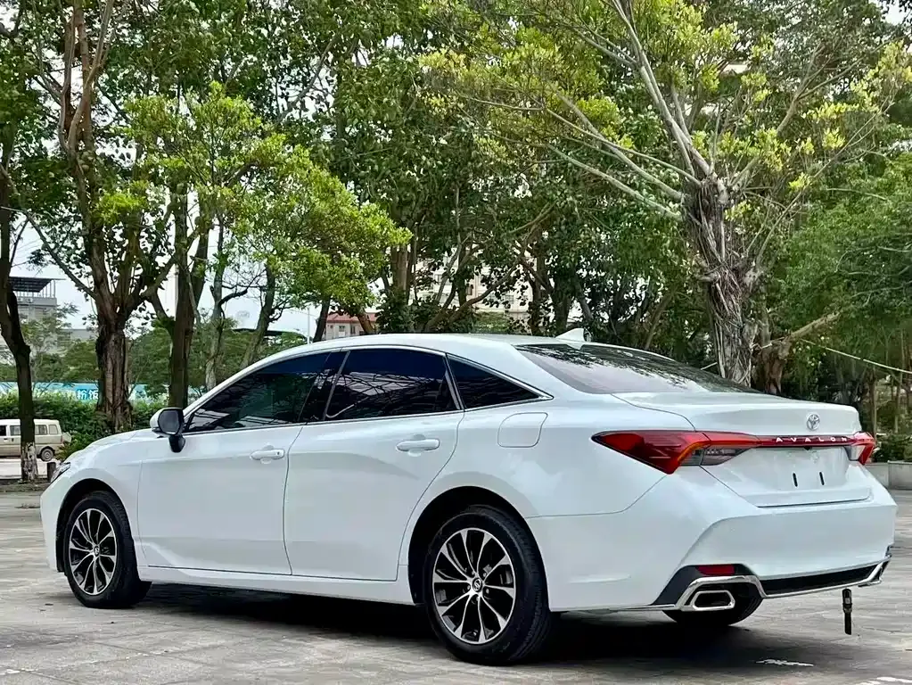 Toyota Avalon 2023 из CN, фото 6