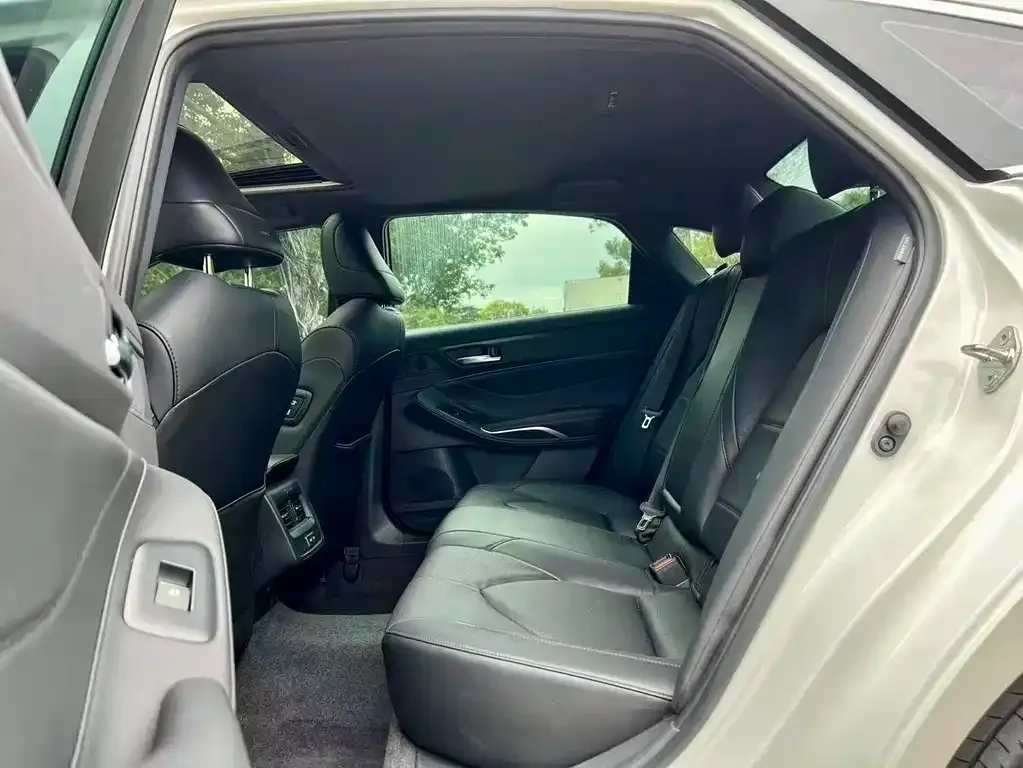 Toyota Avalon 2023 из CN, фото 7