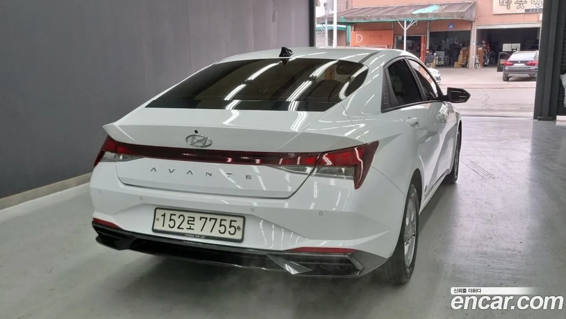Hyundai AVANTE 2021 из KR, фото 2