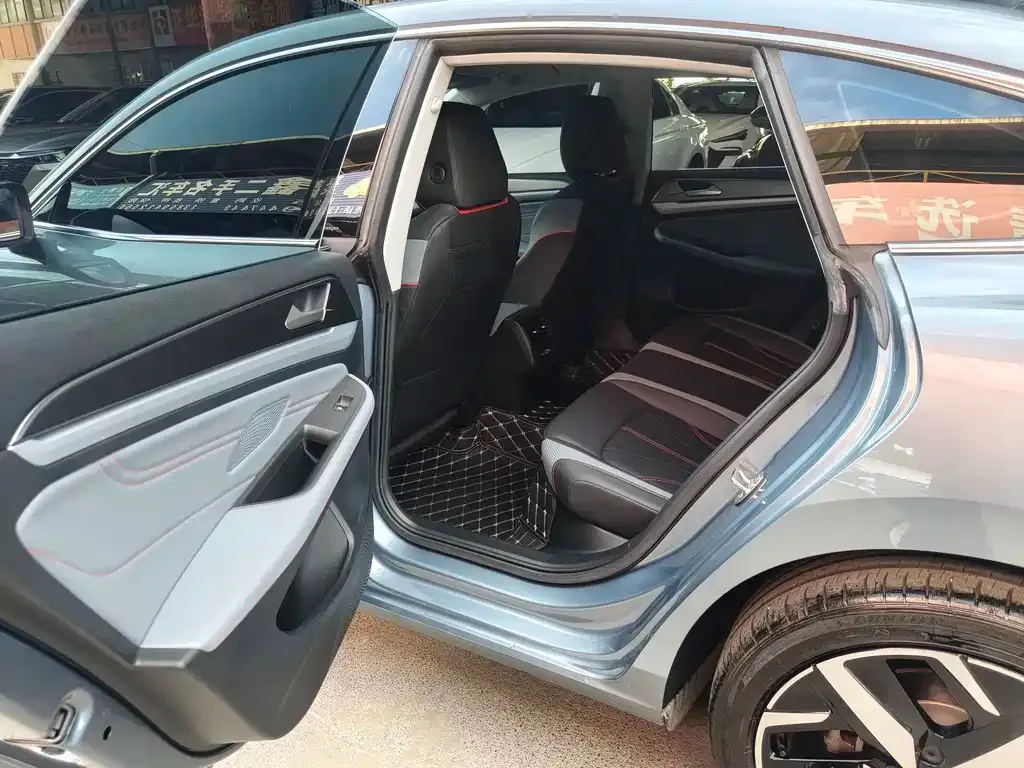 Volkswagen Lamando 2023 из CN, фото 4
