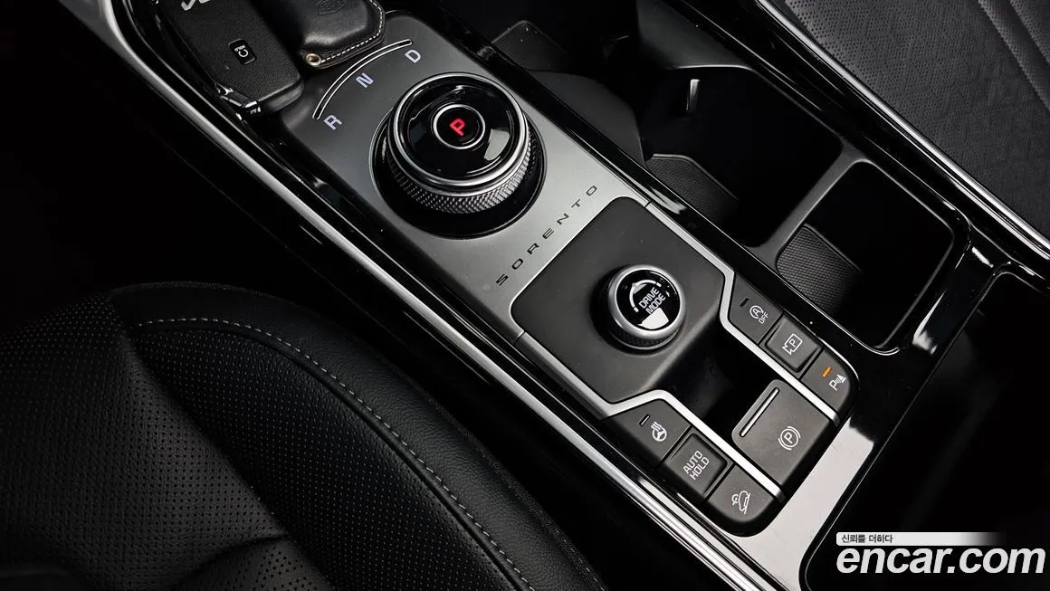 Kia Sorento — фото 9