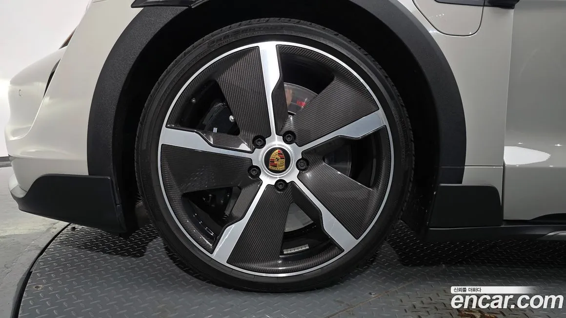 Porsche Taycan 2023 из KR, фото 5
