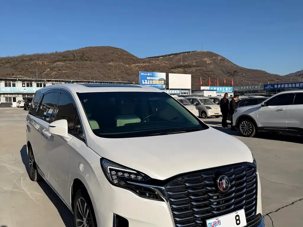 Buick GL8 2024 из CN, фото 3