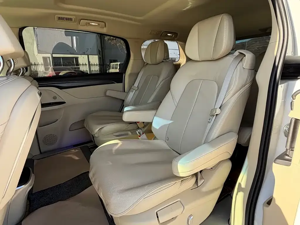 Buick GL8 2024 из CN, фото 4