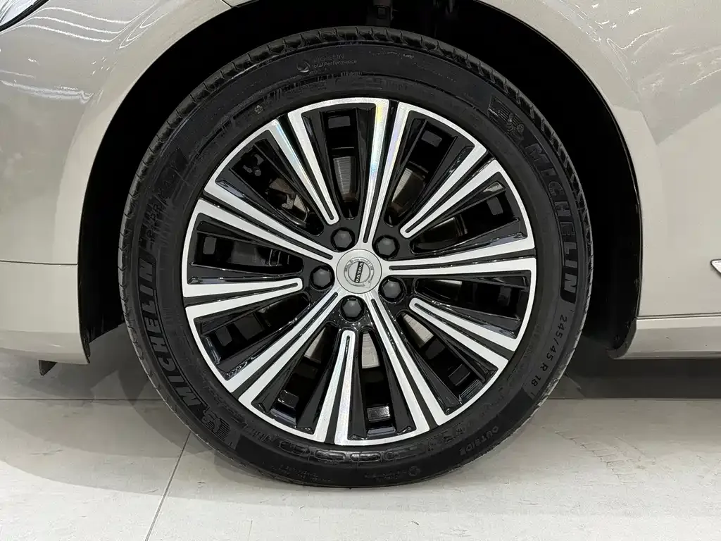Volvo S90 — фото 8