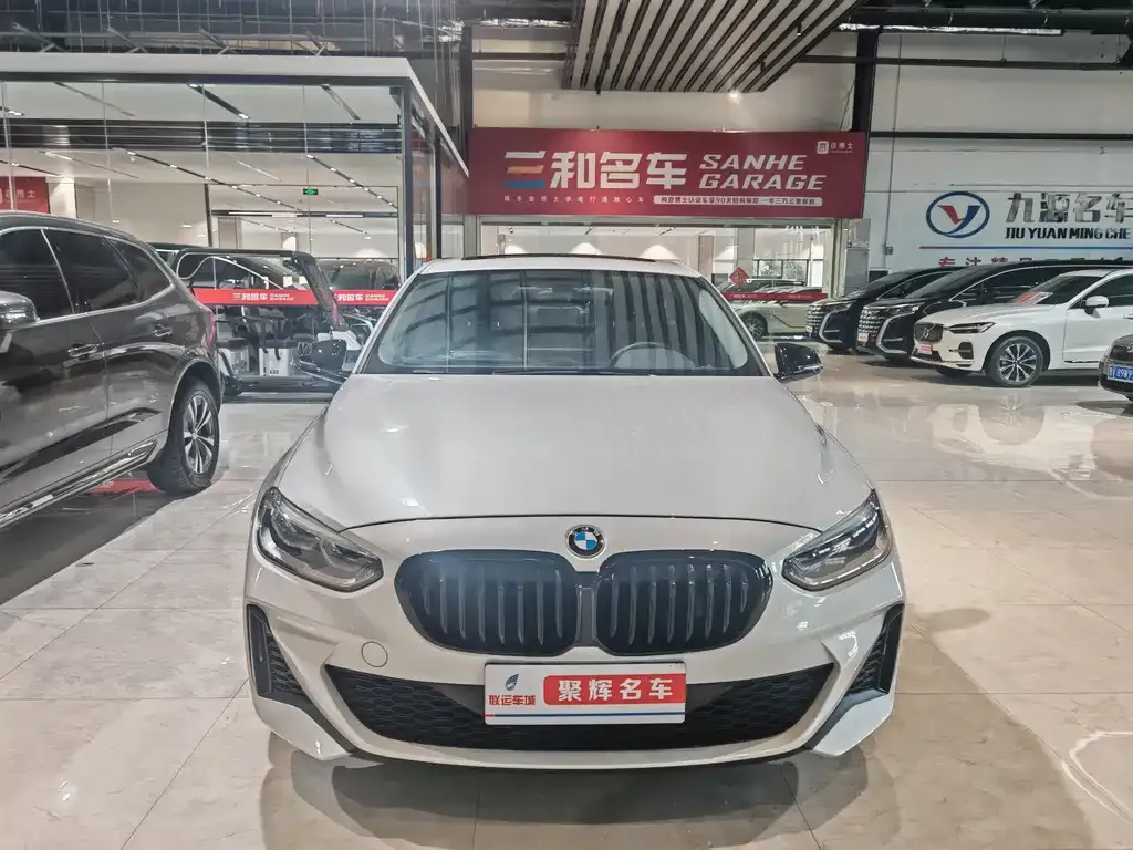 BMW 1 Series 2021 из CN, фото 2