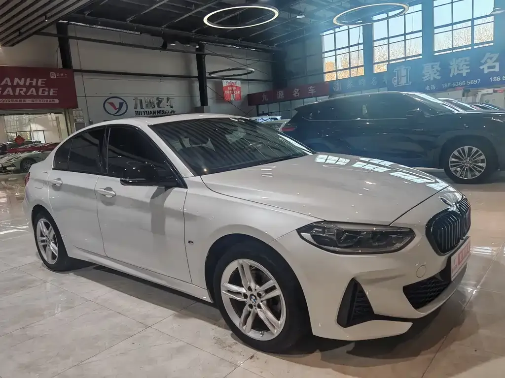 BMW 1 Series 2021 из CN, фото 3