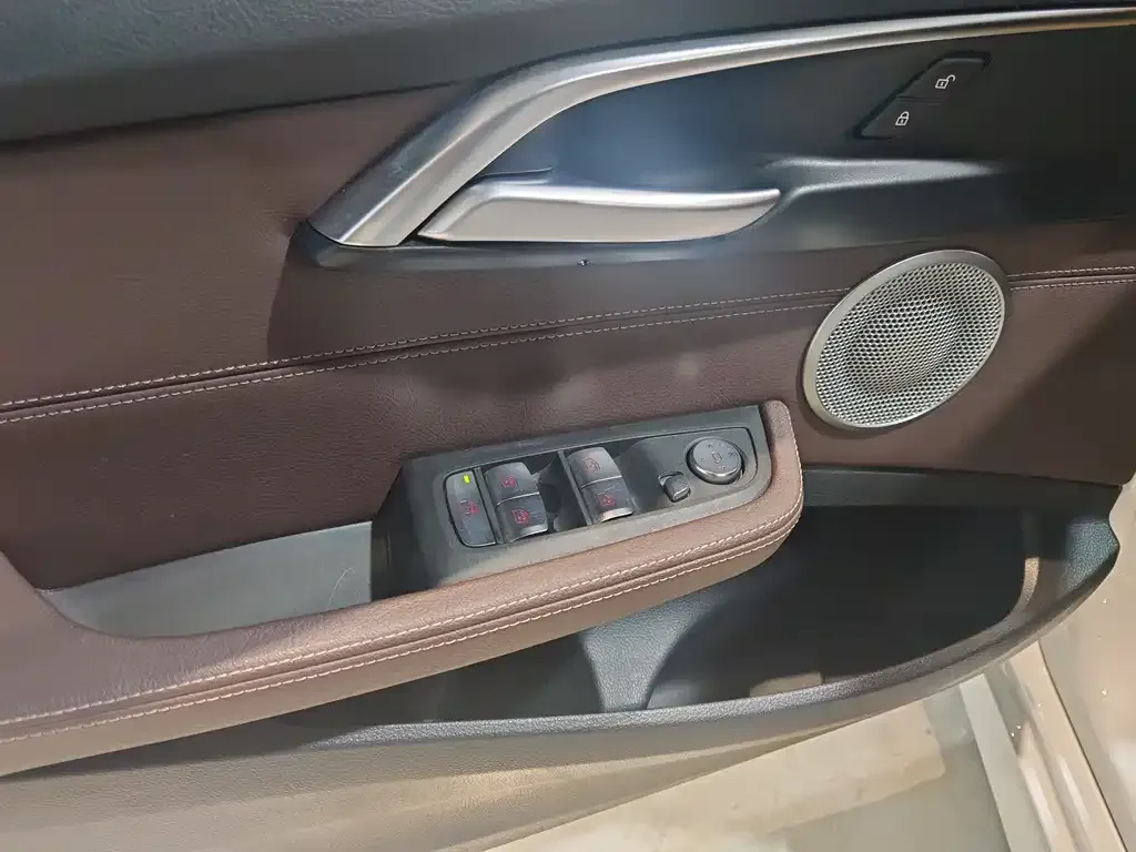 BMW 1 Series 2021 из CN, фото 5