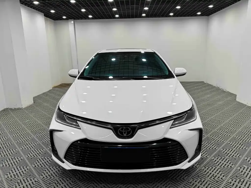 Toyota Corolla 2022 из CN, фото 2
