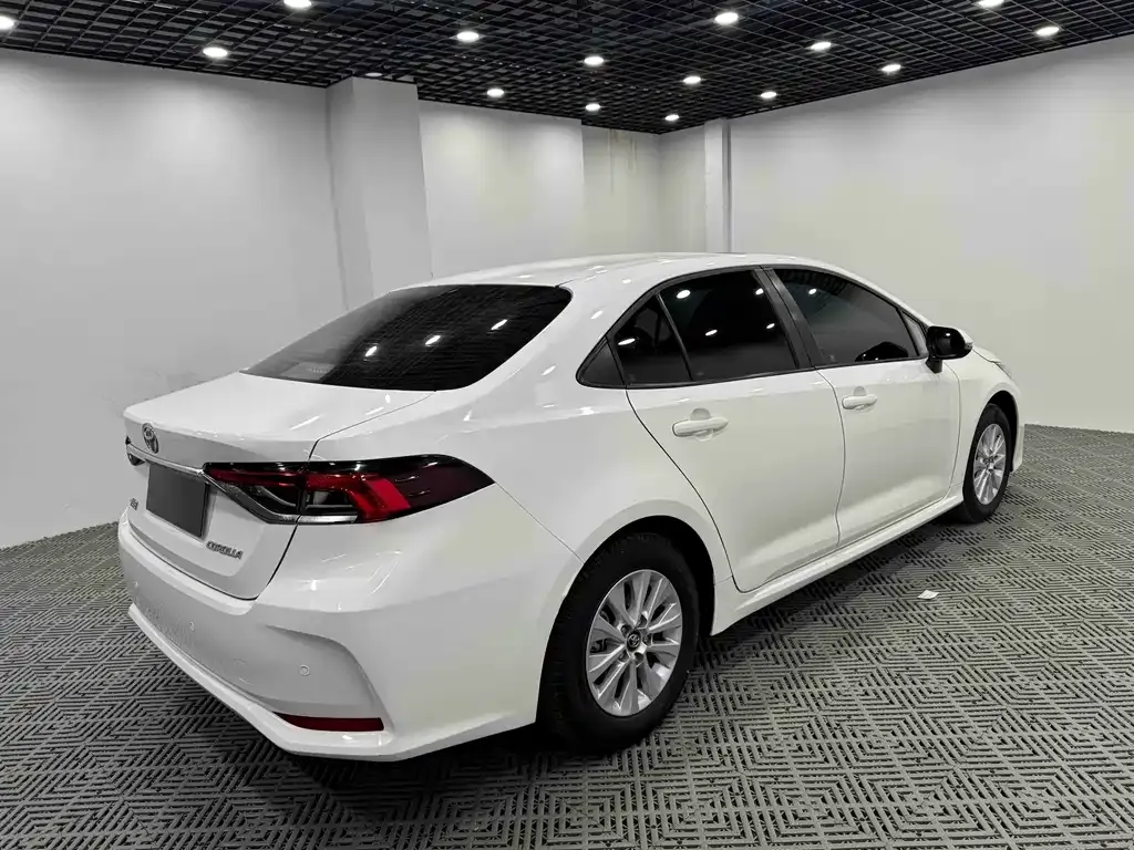 Toyota Corolla 2022 из CN, фото 7