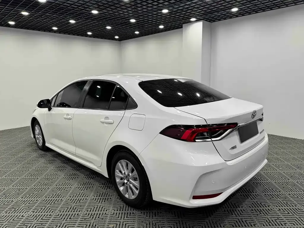 Toyota Corolla 2022 из CN, фото 9