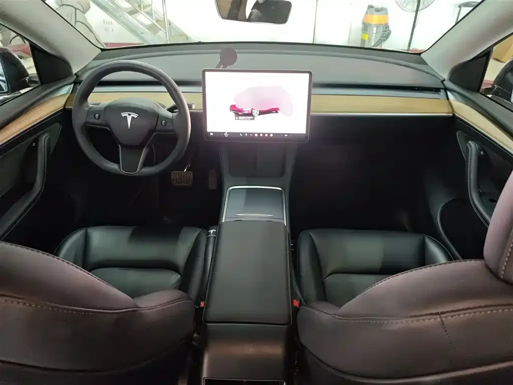 Tesla Model Y 2023 из CN, фото 10