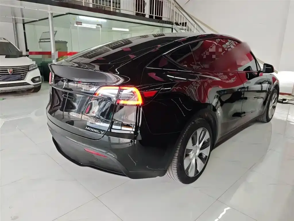 Tesla Model Y 2023 из CN, фото 7